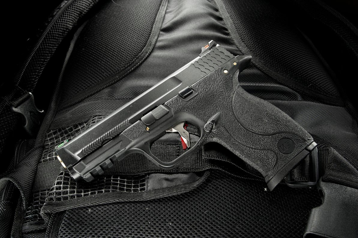 Force M&P (Black Slide and Silver Barrel)